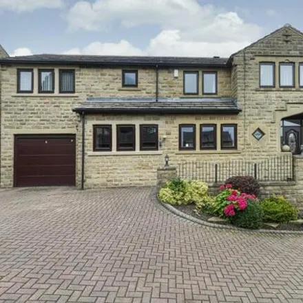 Buy this 5 bed house on Valentine Court in Thornton, BD13 3TG