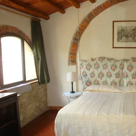 Rent this 3 bed house on 52020 Pergine Valdarno AR