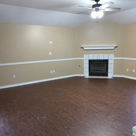 Image 3 - 721 Spring Mills Road, Mesquite, TX 75181, USA - House for rent