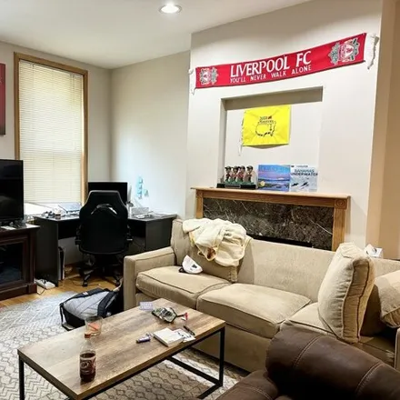 Image 4 - 3311 N Seminary Ave Apt 1R, Chicago, Illinois, 60657 - House for rent