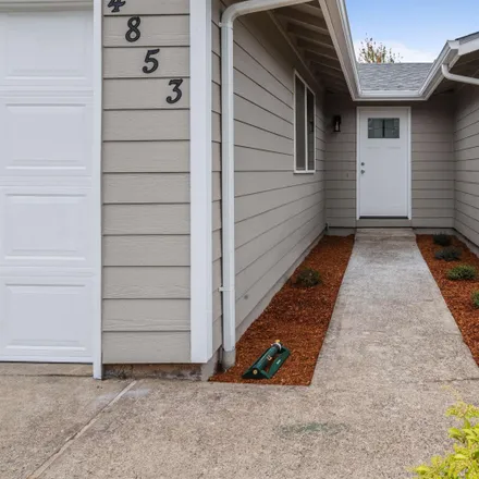 Buy this 3 bed house on 4853 Oak Park Drive Northeast in Salem, OR 97305