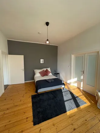 Rent this 6 bed room on Cunostraße 70 in 14199 Berlin, Germany