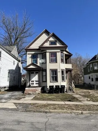 Buy this 11 bed house on 446 South Alvord Street in City of Syracuse, NY 13208