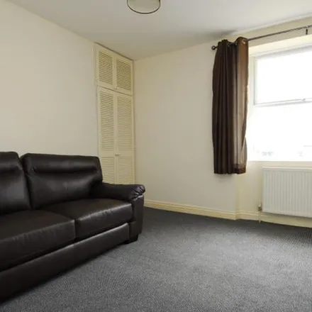 Rent this 3 bed apartment on 13 North Street in Plymouth, PL4 8NT