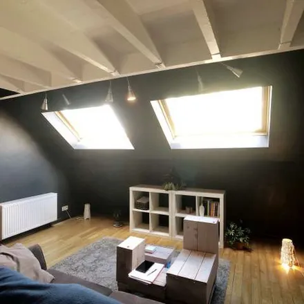 Rent this 1 bed apartment on Avenue Victoria Regina - Victoria Reginalaan in 1210 Saint-Josse-ten-Noode - Sint-Joost-ten-Node, Belgium