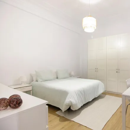Rent this 6 bed room on Carrer del Doctor Zamenhof in 4, 46008 Valencia