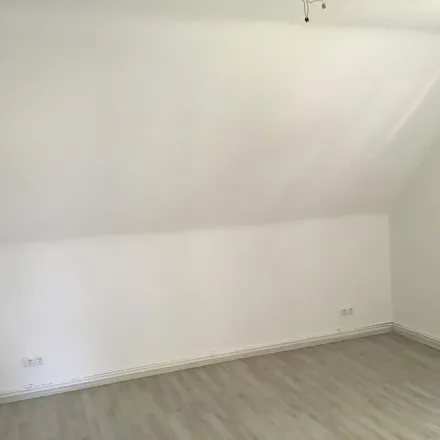 Rent this 3 bed apartment on Gretchenweg 8 in 45896 Gelsenkirchen, Germany