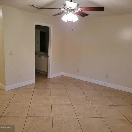 Image 8 - 4763 Northwest 57th Place, Coconut Creek, FL 33073, USA - Townhouse for rent