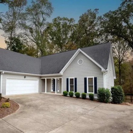 Buy this 3 bed house on 1096 Spy Glass Hill in Greene County, GA 30642