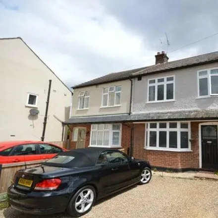 Rent this 3 bed townhouse on St John's Road in Chelmsford, CM2 0TZ