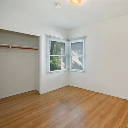 Image 7 - 11500 Delano Street, Los Angeles, CA 91606, USA - House for sale