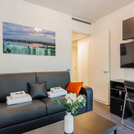 Rent this studio apartment on 5 Rue Duret in 75116 Paris, France