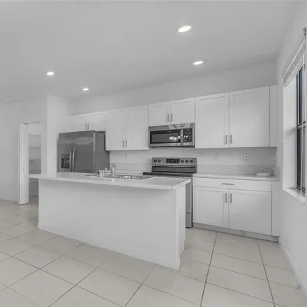 Image 2 - Southwest 107th Court, South Allapattah, Miami-Dade County, FL 33032, USA - Townhouse for rent