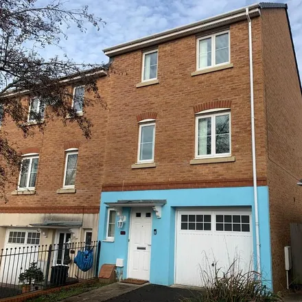 Rent this 3 bed townhouse on Maes Tanrallt in Bridgend, CF31 2LR