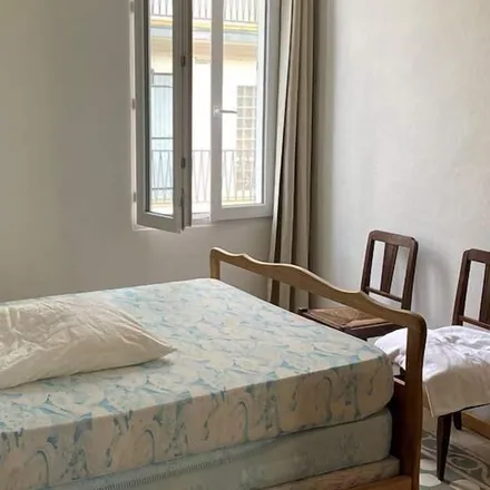 Rent this 3 bed apartment on Le Grau-du-Roi in Avenue des Arènes, 30240 Le Grau-du-Roi