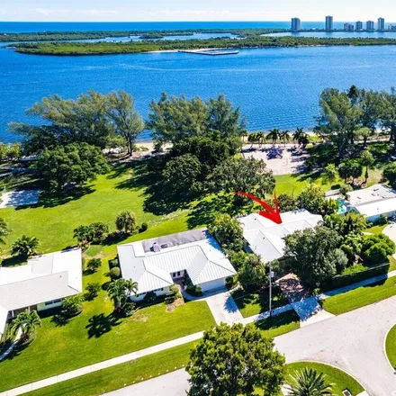 Image 1 - 648 Lakeside Drive, North Palm Beach, FL 33408, USA - House for sale