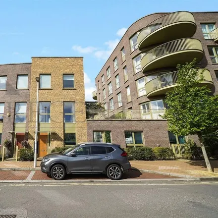 Rent this 3 bed townhouse on Perkins House in Ryan Close, London