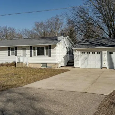 Buy this 4 bed house on 2747 22nd Street Southeast in Rochester, MN 55904