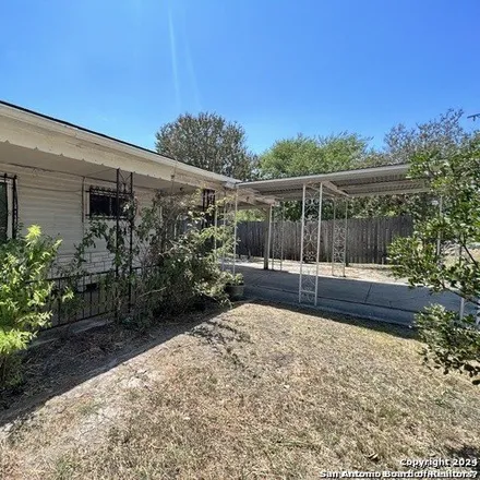 Image 2 - 676 Marbauch Avenue, San Antonio, TX 78237, USA - House for sale