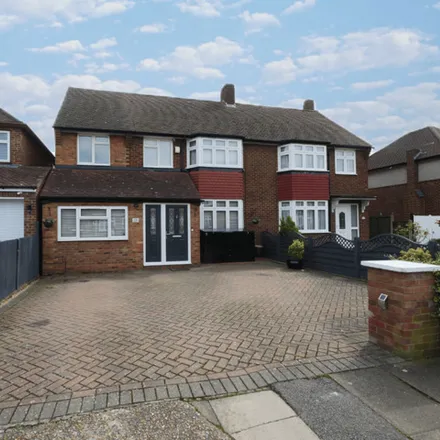 Buy this 5 bed duplex on Selby Road in Ashford, TW15 1JG