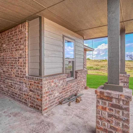 Image 3 - 401 Northwest Sandstone Avenue, Cache, Comanche County, OK 73527, USA - House for sale