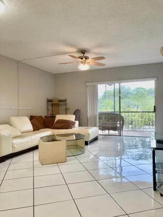 Image 4 - 675 Tennis Club Drive, Middle River Vista, Fort Lauderdale, FL 33311, USA - Condo for rent