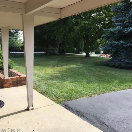 Image 3 - 2685 Colonial Way, Bloomfield Township, MI 48304, USA - Apartment for rent