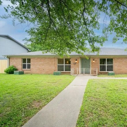 Buy this 4 bed house on 775 Beverly Street in Longview, TX 75601