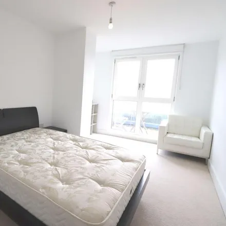 Image 3 - Waterlow Court, Queensland Road, London, N7 7FH, United Kingdom - Apartment for rent