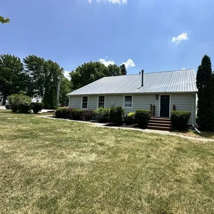 Buy this 3 bed house on 13659 N 350th Ave in McNabb, Illinois