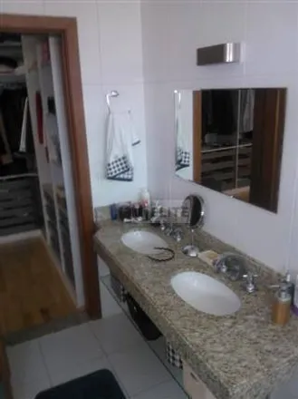 Buy this 4 bed house on Rua Barão de Ramalho in Vila Scarpelli, Santo André - SP