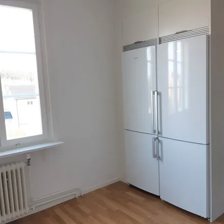 Rent this 3 bed apartment on Bergsgatan 60A in 852 36 Sundsvall, Sweden