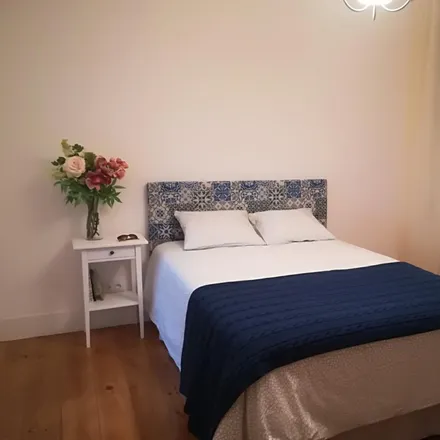 Rent this 8 bed room on Maria Cristina in Avenida António Augusto de Aguiar 58A, 1050-016 Lisbon