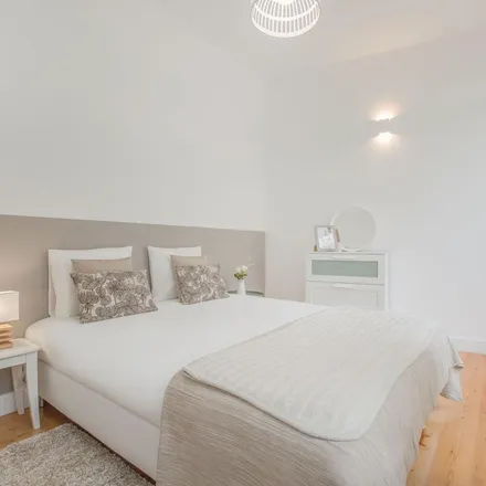 Rent this 1 bed apartment on Rua Santa Catarina in 4000-133 Porto, Portugal
