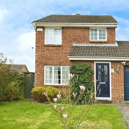 Buy this 3 bed house on 23 Beauchief Close in Reading, RG6 4HY