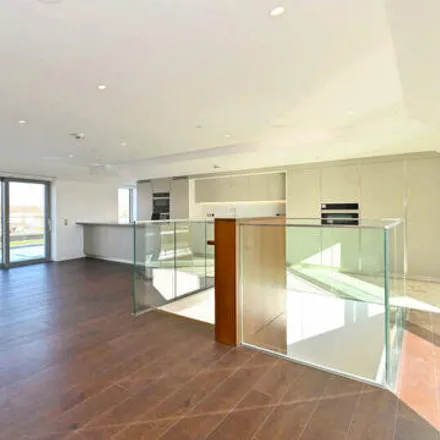Buy this 2 bed house on 112 Old Church Street in London, SW3 6EJ