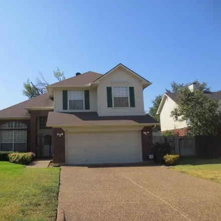 Buy this 3 bed house on 708 Summerwood Drive in Arlington, TX 76017