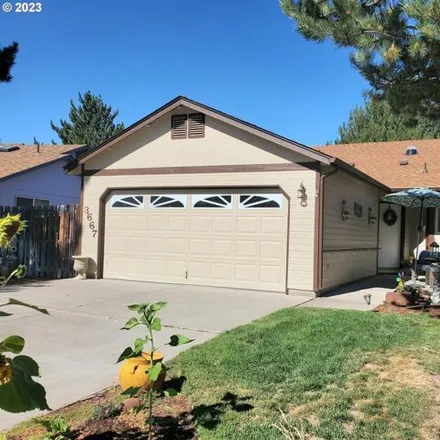 Buy this 2 bed house on 3632 Bobby Jones Court in Redmond, OR 97756