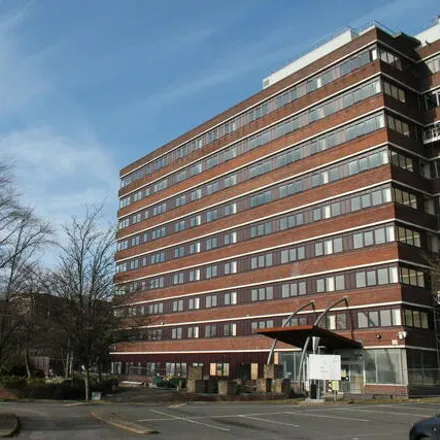 Image 6 - Castle Court, The Minories, Dixons Green, DY2 8PG, United Kingdom - Apartment for rent