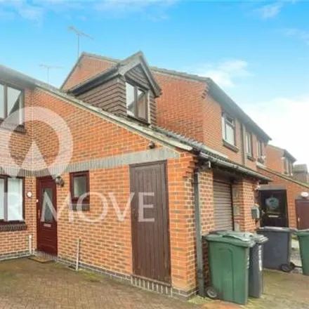 Rent this 3 bed duplex on Hasted Close in Greenhithe, DA9 9HT