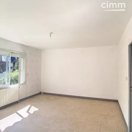 Rent this 3 bed apartment on 6 Rue Albert Frappin in 45200 Amilly, France