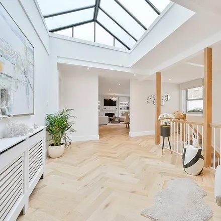 Rent this 3 bed house on 7 Gaspar Mews in London, SW5 0NB