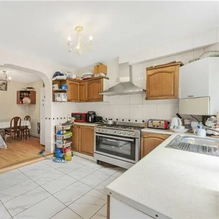 Image 3 - The Devonshire Hill Nursery & Primary School, Weir Hall Road, London, N17 8LB, United Kingdom - Duplex for sale