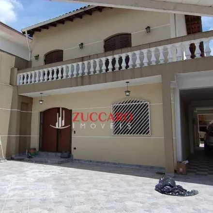 Rent this 3 bed house on Rua Visconde de Cairú in Picanço, Guarulhos - SP