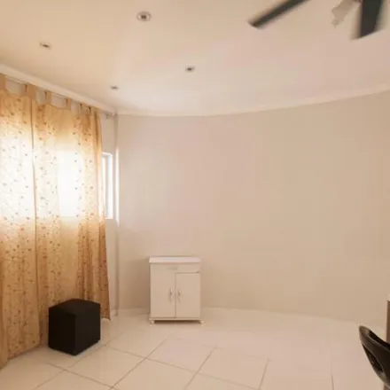 Rent this 1 bed apartment on Casa de Lanches Bandeira in Rua São Francisco 98, Glicério