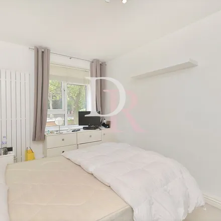 Image 7 - Lyncroft Gardens, Finchley Road, London, NW3 7AD, United Kingdom - Apartment for rent