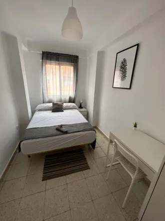 Rent this 4 bed room on Duquesa Gestión in Calle Barcenillas, 29012 Málaga