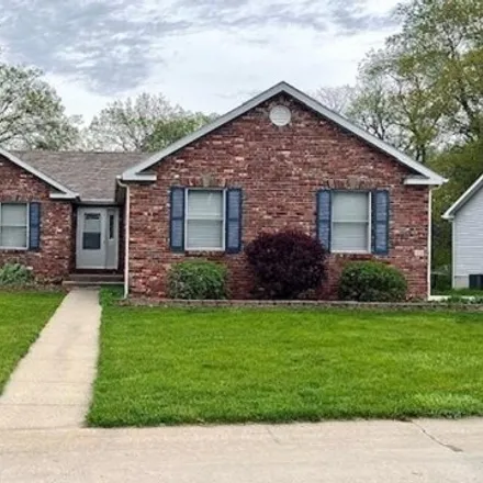 Buy this 4 bed house on 12 Cambridge Court in Ottumwa, IA 52501