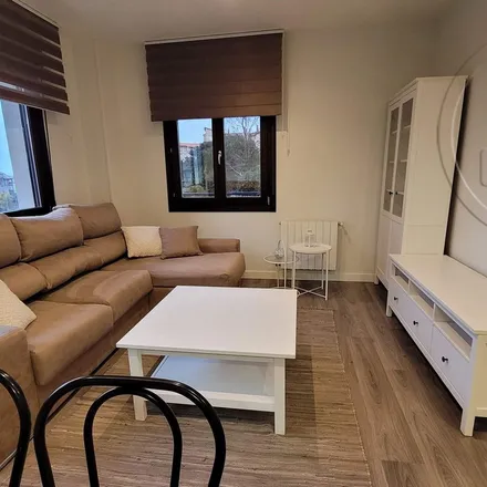 Rent this 2 bed apartment on Autoservicio San Francisco in Paseo del General Dávila, 300