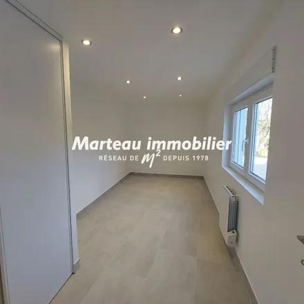 Rent this 3 bed apartment on 1 Rue du Vieil Hêtre in 72650 Aigné, France